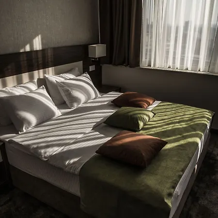 Hotel Marshal Garni 4*